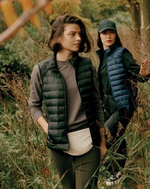 Logotrade liikelahja tuotekuva: Iqoniq Meru naisten liivi kierrätetystä polyesteristä